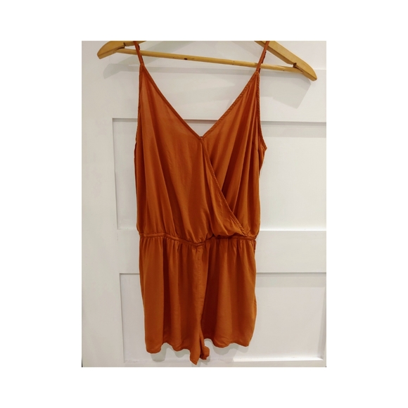 Forever 21 Solid Cami Romper - Picture 2 of 2